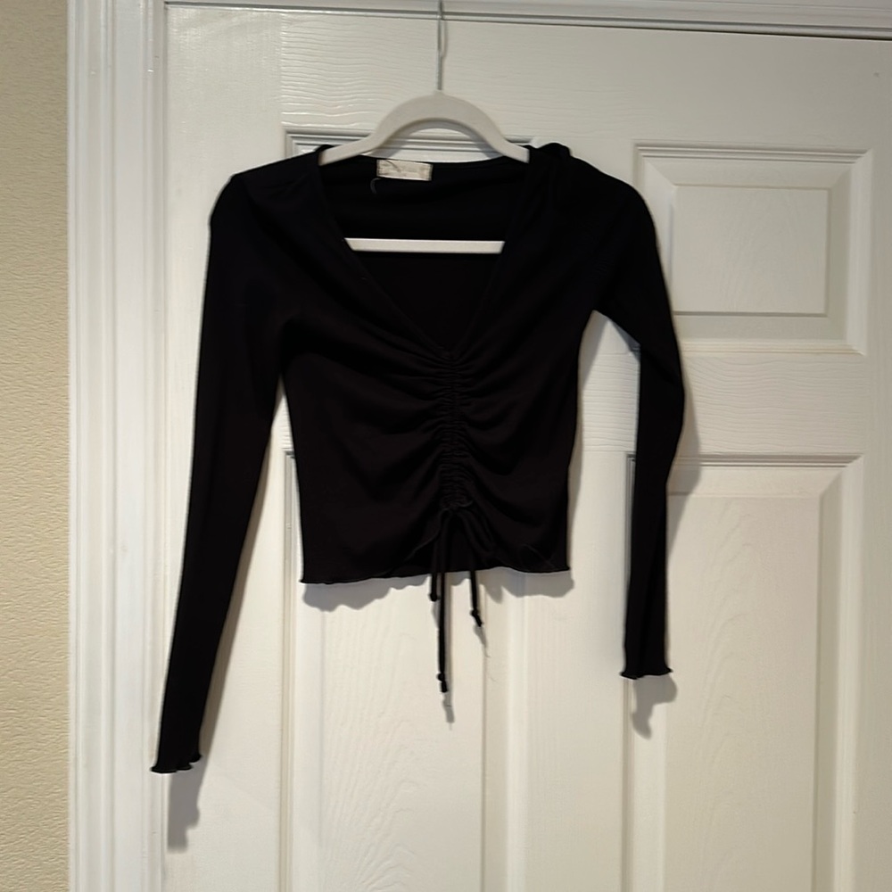 Ribbed black top